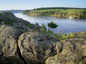 Природні об'єкти - «Змієва печера»