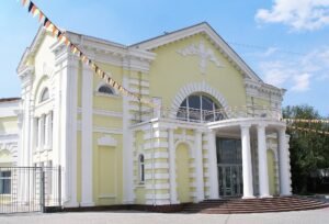 Пам'ятки будівництва і архітектури - «Клуб «Металіст» (БК «Автозаз)»